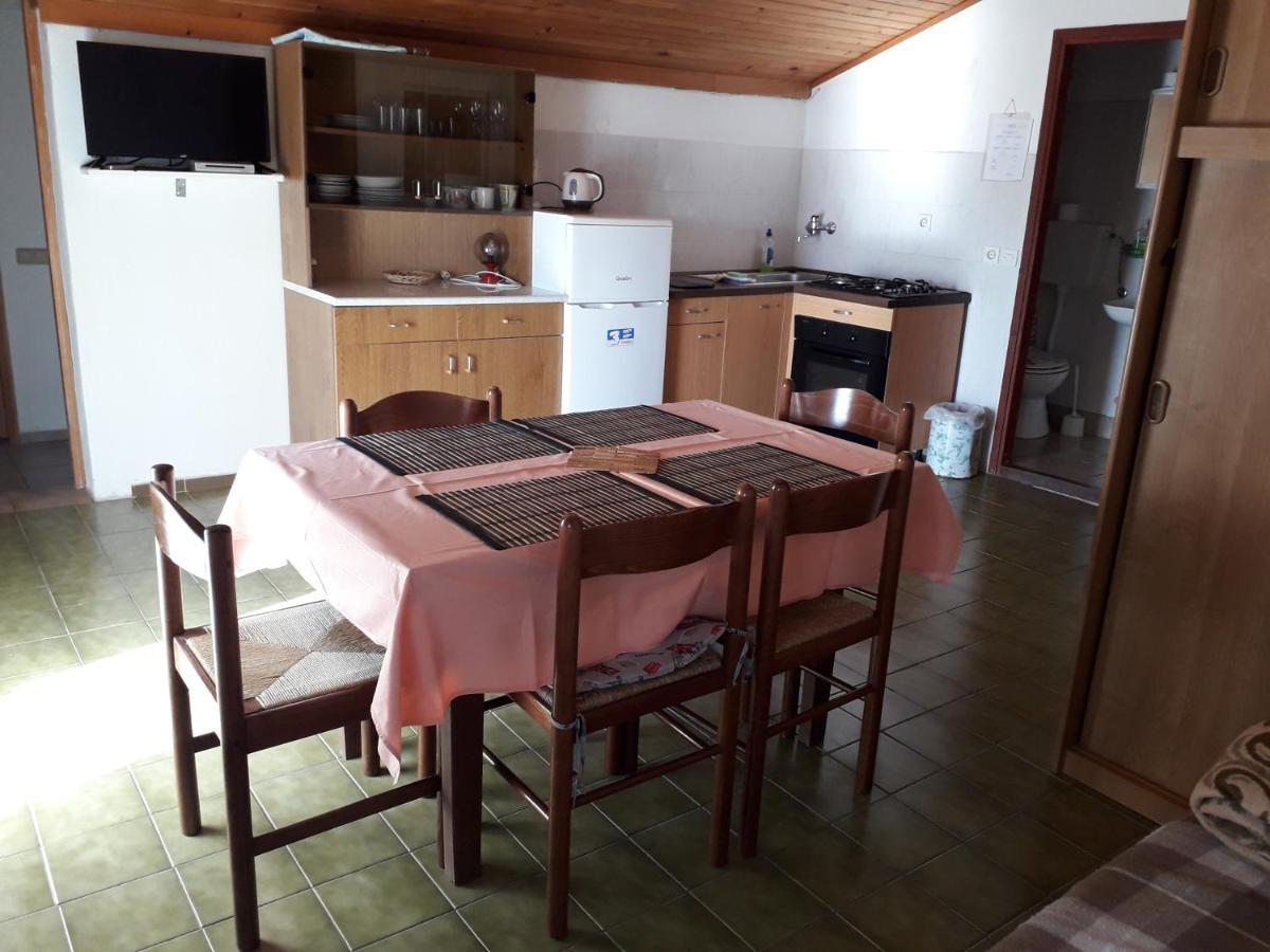 Apartments By The Sea Suha Punta, Rab - 5050 Kampor Exterior photo