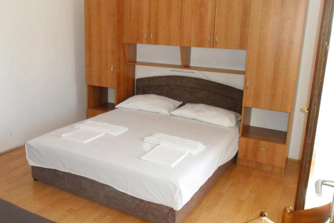 Apartments By The Sea Suha Punta, Rab - 5050 Kampor Exterior photo